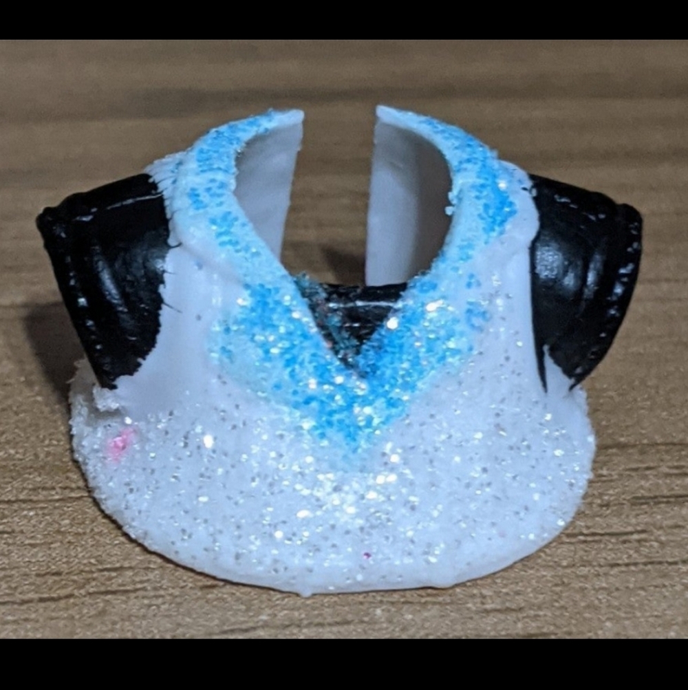 L.O.L. Bigger Surprise OMG! Secret Agent Glitter Bundle - Picture 11 of 12